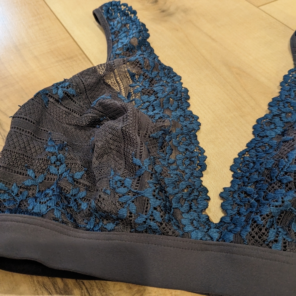 Wacoal Instant Icon Lace Bralette - Picture 6 of 6
